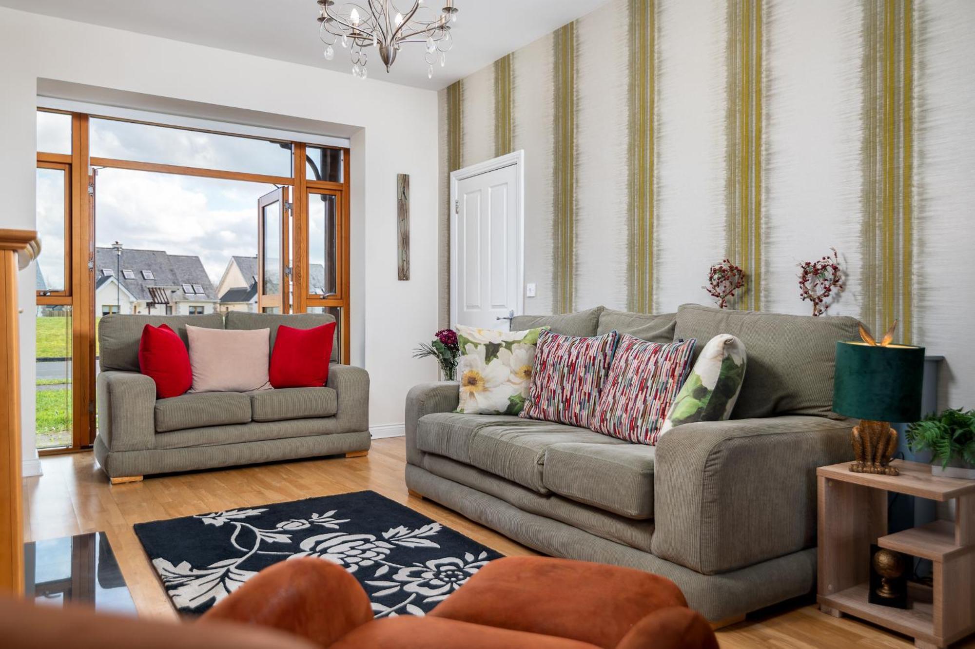 Shannonside - Stylish 5 Bed Marina Home & 40Ft Mooring Termonbarry Eksteriør billede
