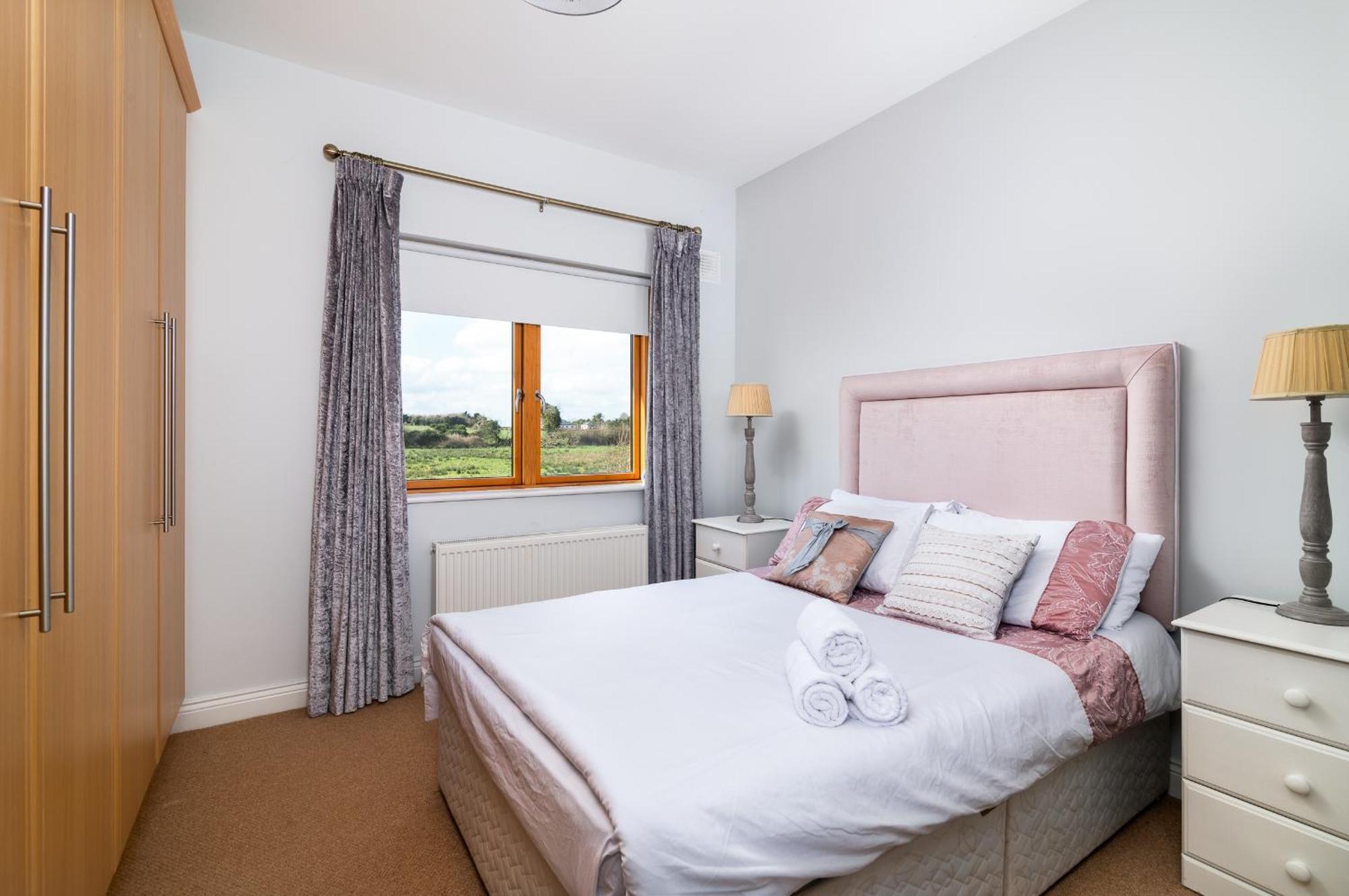 Shannonside - Stylish 5 Bed Marina Home & 40Ft Mooring Termonbarry Eksteriør billede