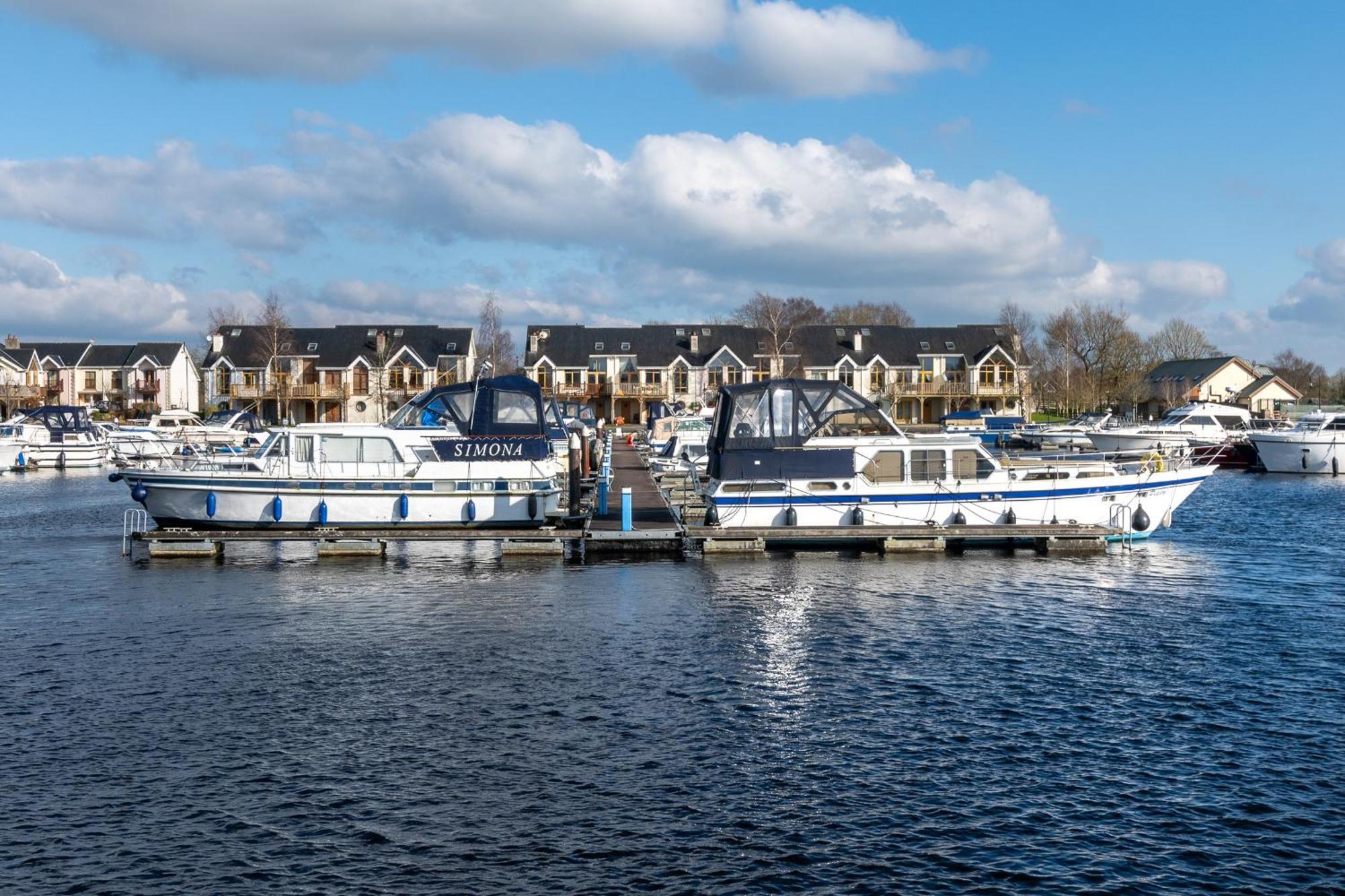 Shannonside - Stylish 5 Bed Marina Home & 40Ft Mooring Termonbarry Eksteriør billede